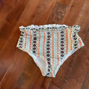 High-waisted bikini bottoms, Size large